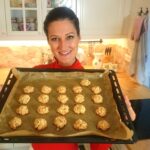 Saftiges Kokosbusserln Rezept in der Low Carb Version 1 Sandra Exl mit einem Blech Kokosbusserln