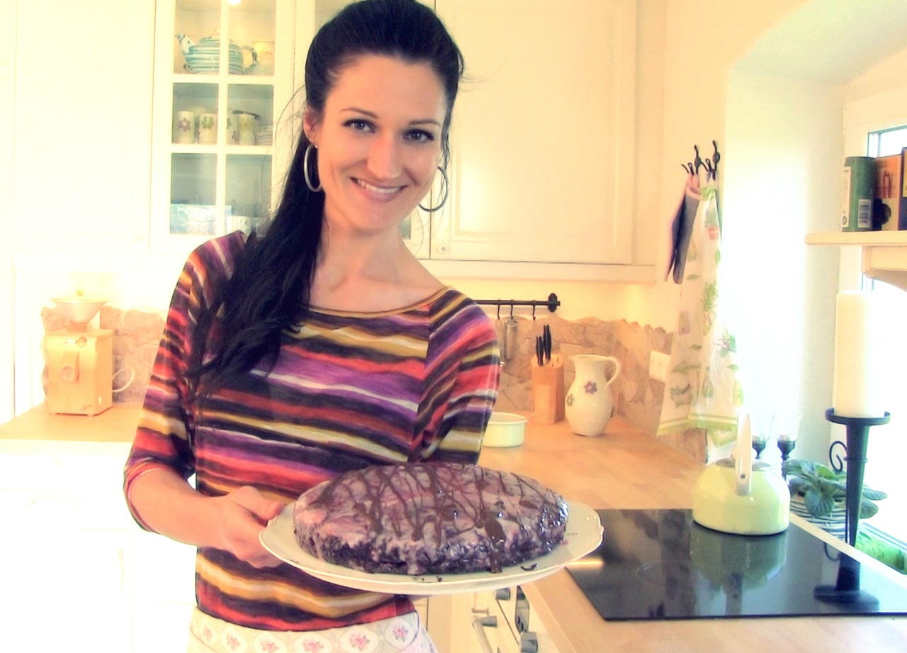 Featured image for “Mohntorte ohne Mehl, flaumig und glutenfrei inkl. Videoanleitung”