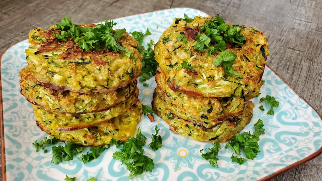 Featured image for “Zucchini-Laibchen mit Haferflocken – würzig & leicht”